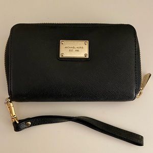 Michael Kors Wallet - Wristlet Black